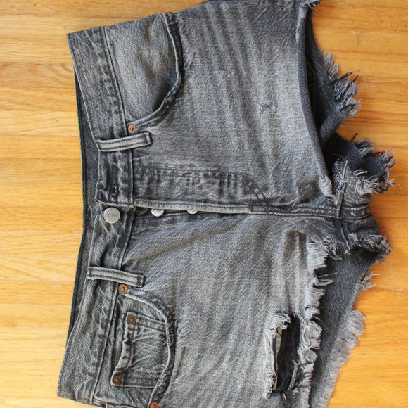 LEVI'S 501 Jean Shorts - Picture 4 of 6